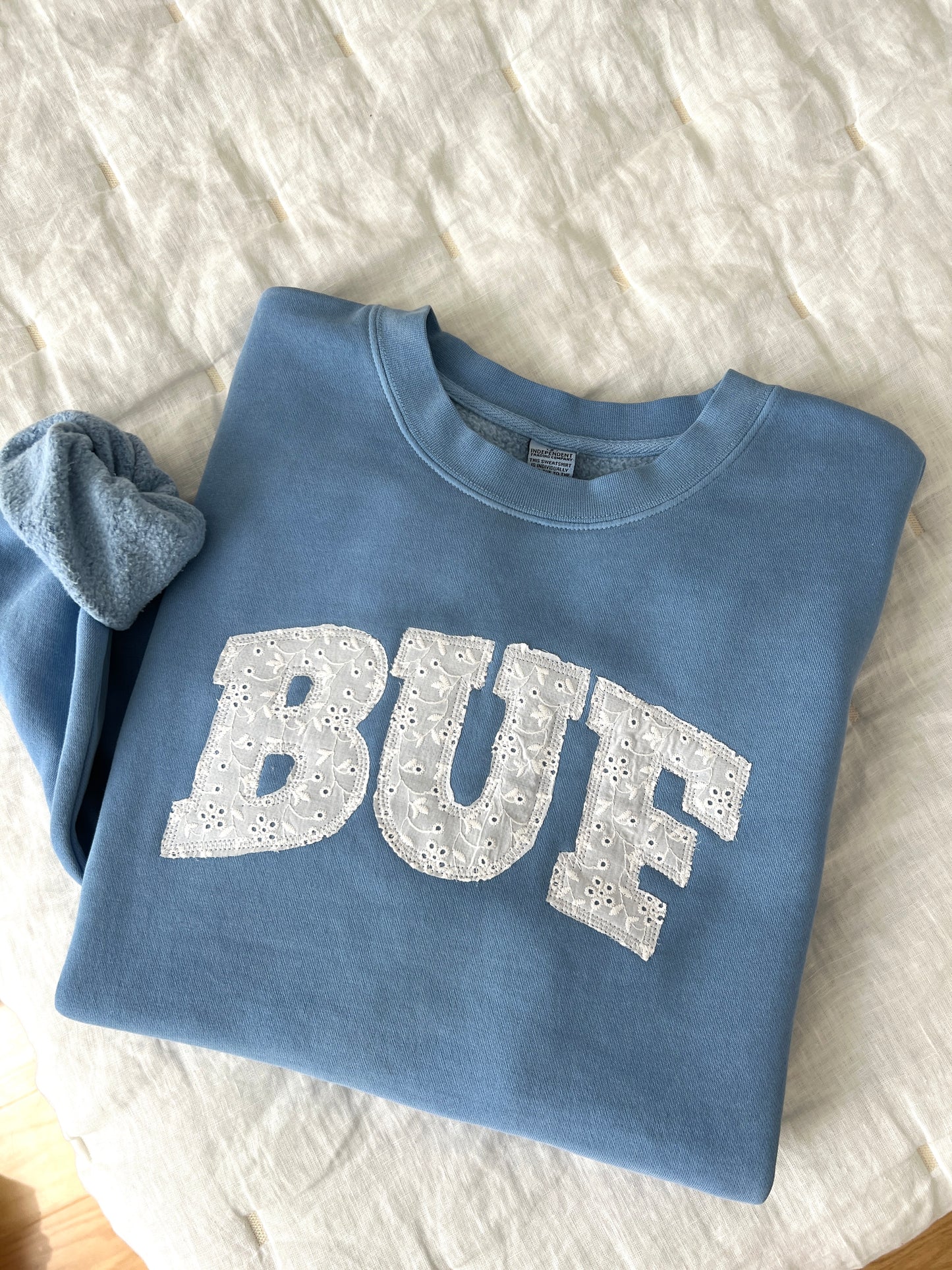 Lace Buf Sweatshirt