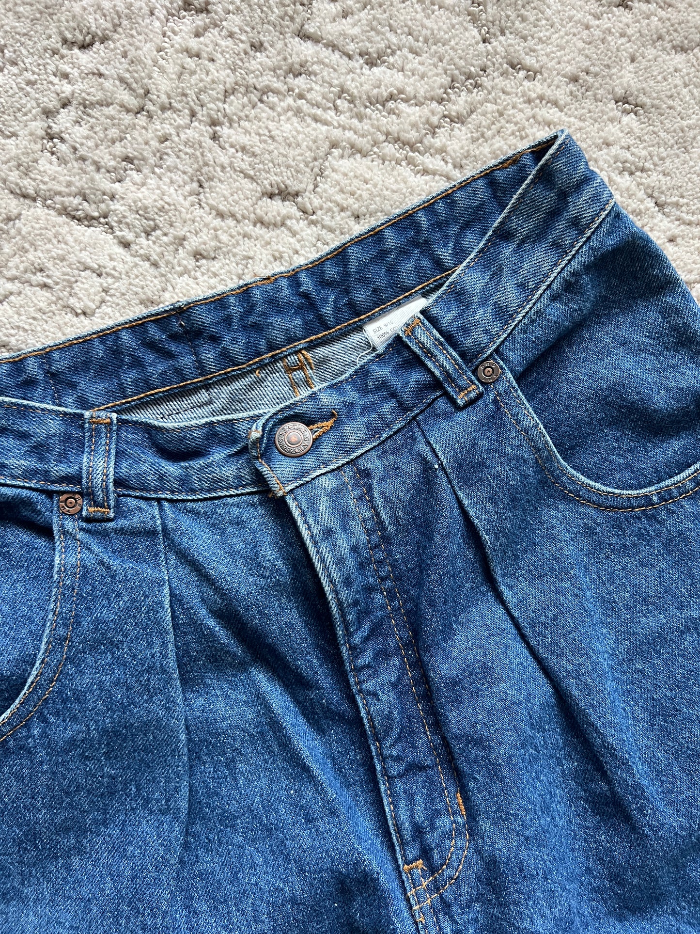 Waist:27 Inseam:30 Hip:40 Rise:12