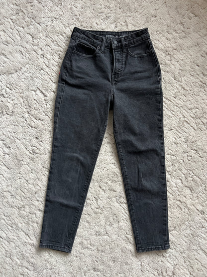 Waist:25 Inseam:24 Hip:34 Rise:11