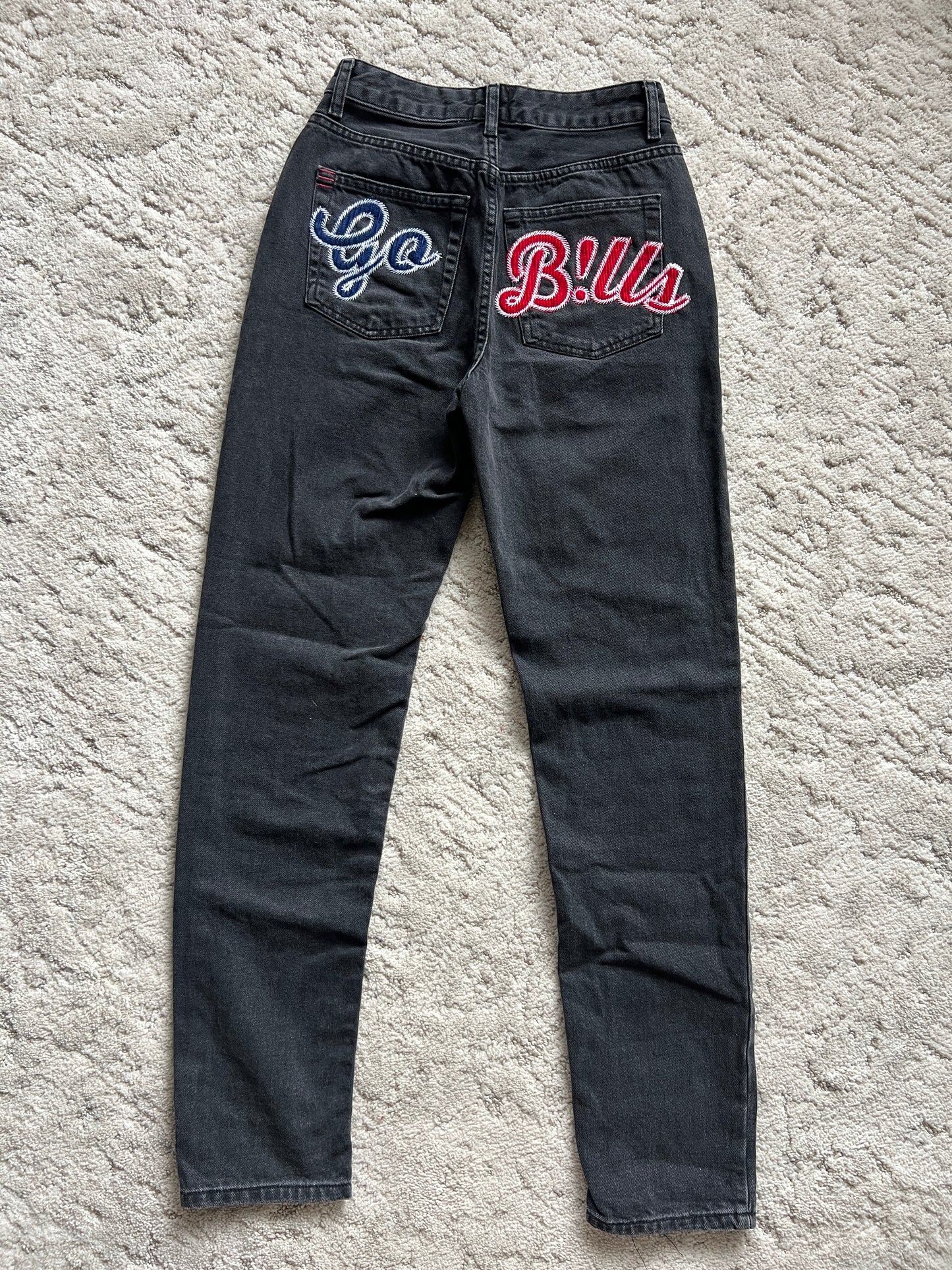 Waist:26 Inseam:29 Hip:37 Rise:11