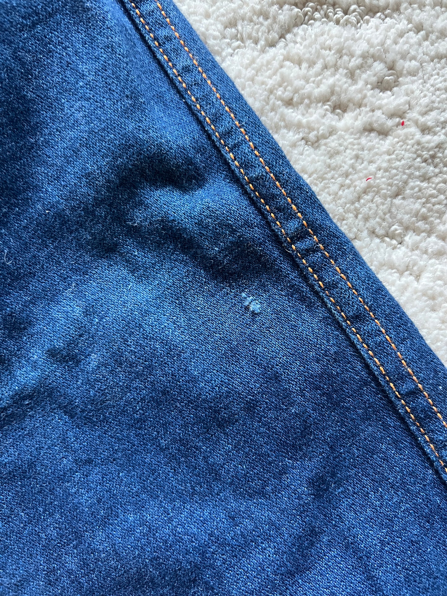 Waist:26 Inseam:31.5 Hip:37 Rise:11